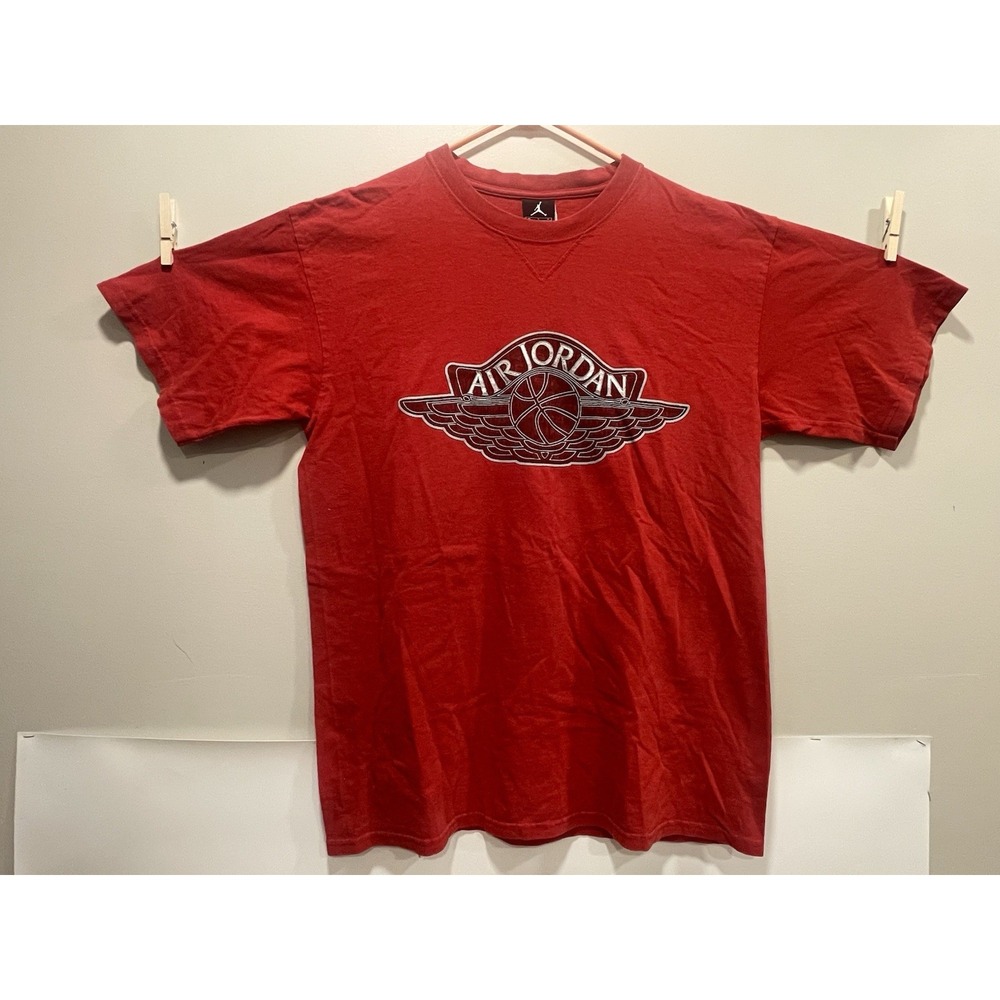 Vintage Air Jordan Wings Logo Baketball White Black Red T Shirt Tee 2000s Size M